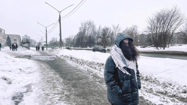 Фото: Под Череповцом школьный автобус застрял в снегу