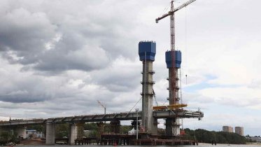 Фото: В Череповце завершили сборку центрального пролетного строения моста через реку Шексна