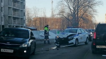 Фото: Автомобиль ДПС попал в аварию в Череповце