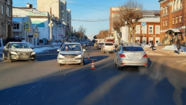 Фото: Череповчанка, попавшая под колеса иномарки, спустя сутки обратилась в больницу