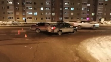 Фото: На улице Монтклер двое автомобилистов не смогли поделить дорогу