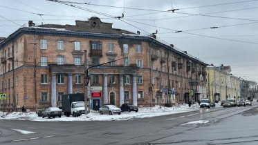 Фото: В Череповце дому с колоннами вернут исторический облик