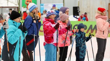 Фото: Порядка 4 тысяч череповчан участвовали в «Лыжне России»