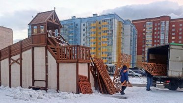 Фото: Деревянные горки стали исчезать с площадей Череповца