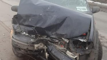 Фото: Две иномарки столкнулись на Северном шоссе, есть пострадавшие