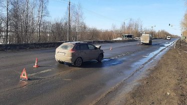 Фото: Двумя пострадавшими обернулась авария на Северном шоссе в Череповце