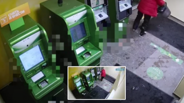 Фото: В Череповце таксист с ведром атаковал банкомат