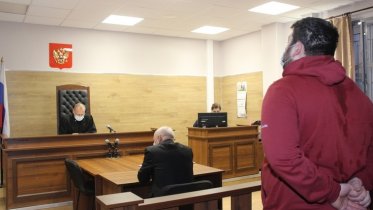 Фото: Бывшего охранника осудили за избиение покупателя