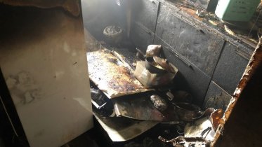 Фото: Жильцам череповецкой многоэтажки пришлось спасаться во время пожара