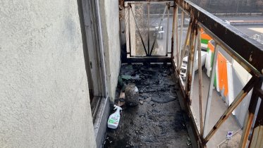 Фото: В квартире на Луначарского сгорел балкон
