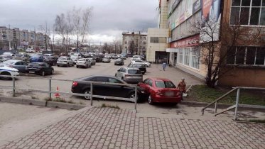 Фото: Странное ДТП произошло в Череповце на проспекте Победы