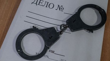 Фото: Три наркомана разгуливали в Череповце у моста через Ягорбу