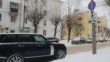 Фото: Свыше тысячи машин вывезли в Череповце из-под знаков на спецстоянки