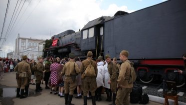 Фото: Историческую реконструкцию провели на железнодорожном вокзале Череповца