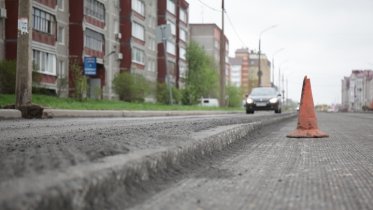Фото: Улицы Череповца ремонтируют особой маркой асфальта