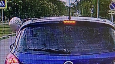 Фото: В Череповце из окна авто едва не выпал ребенок