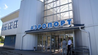 Фото: Пьяный череповчанин, пытавшийся улететь в Санкт-Петербург, дал взятку полицейскому