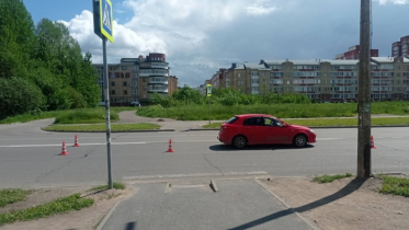 Фото: В Череповце подросток на моноколесе попал в ДТП