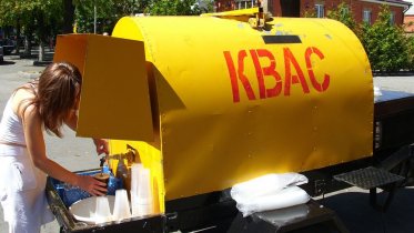 Фото: Череповчан напоят квасом из Рыбинска