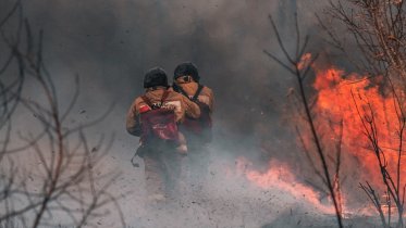 Фото: Неизвестные подожгли нежилой дом в Череповце