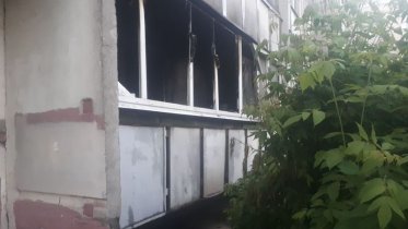 Фото: Взорвавшаяся аккумуляторная батарея устроила пожар в череповецкой квартире