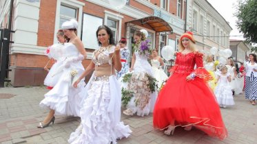 Фото: Парад невест пройдет в Череповце 10 июля