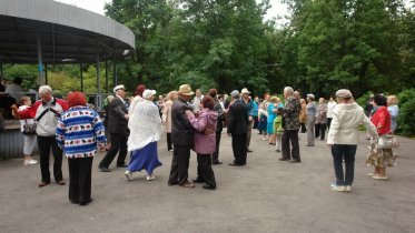 Фото: Танцевальные вечера возможно не будут проходить в Комсомольском парке