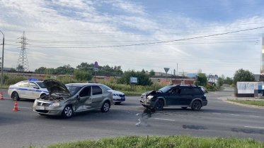Фото: Двое автомобилистов не поделили дорогу на Северном шоссе
