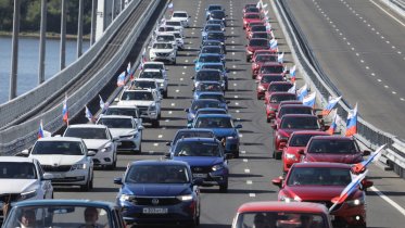 Фото: Движение по новому череповецкому мосту открыли автопробегом