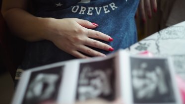 Фото: Несовершеннолетним мамам Череповца рассказали, как ухаживать за детьми