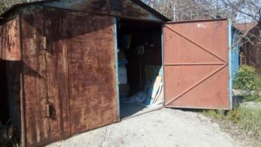 Фото: Череповецкий пенсионер украл гараж, автомобиль и металлические уголки