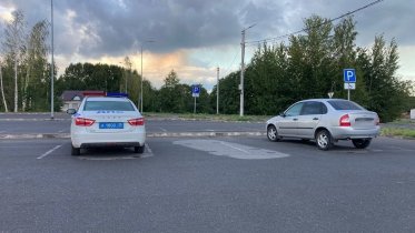 Фото: 30 тысяч рублей отдаст череповчанин за обучение 15-летней падчерицы вождению