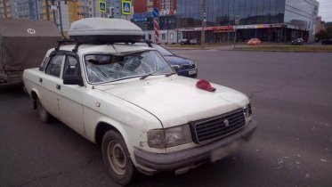 Фото: Пьяный велосипедист угодил под машину