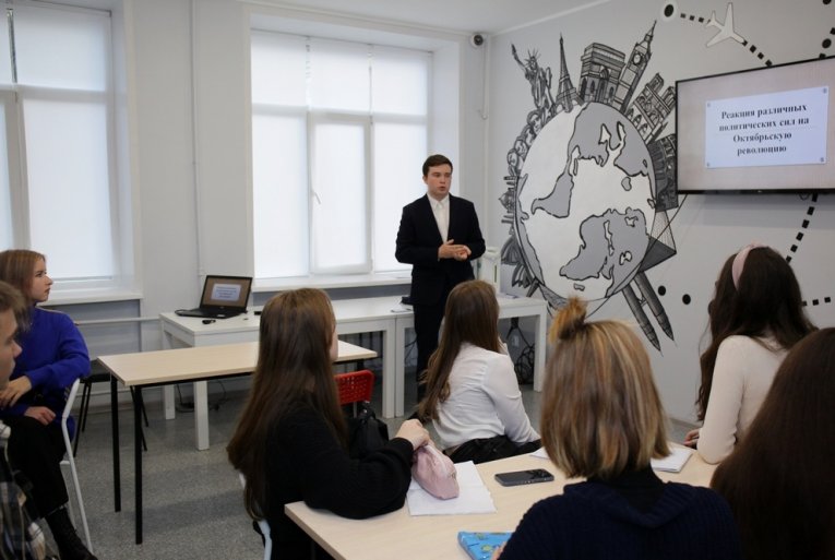 Фото: Исторические клубы появятся в школах Череповца