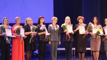 Фото: Лучшие воспитатели и учителя Череповца удостоены наград