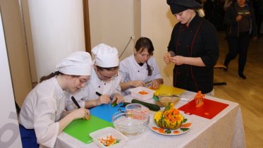 Фото: День карьеры для школьников проводят в Череповце