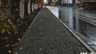 Фото: Вдоль забора Соляного сада построят тротуар