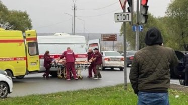 Фото: Пешеход попал под колеса машины на Сталеваров