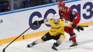 Фото: «Северсталь» сразилась с «Локомотивом»