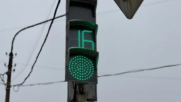 Фото: Динамическая зеленая волна появилась на участке проспекта Победы