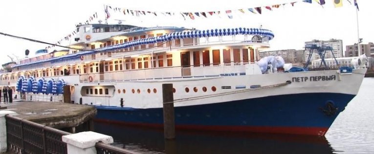 Фото: Набережную Череповца покинет «Петр I»