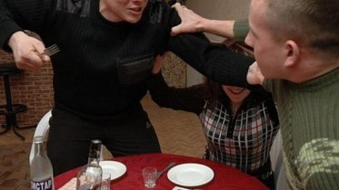 Фото: Пьяный череповчанин затевал драку в кафе