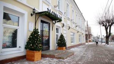 Фото: 50 магазинов и кафе украсят в Череповце к праздникам