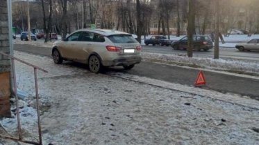 Фото: В Череповце сбили пенсионерку на тротуаре