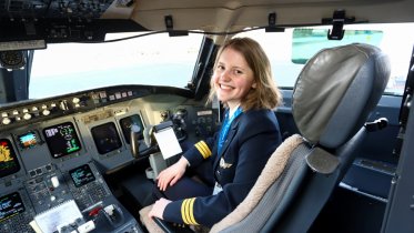Фото: В череповецкой авиакомпании теперь есть женщина-пилот