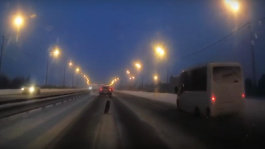 Фото: Колесо отлетело на ходу у автобуса под Череповцом