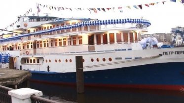 Фото: Набережную Череповца покинет «Петр I»