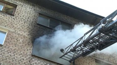 Фото: Несовершеннолетний череповчанин, пострадавший во время крупного пожара в общежитии, 3 месяца находится в реанимации