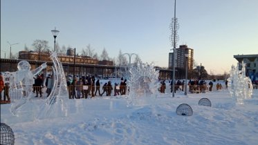 Фото: На финишной прямой подготовка к череповецкому фестивалю ледяных скульптур