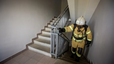 Фото: В многоквартирном доме Череповца горел мусор
